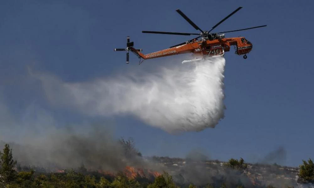 Υπό έλεγχο τέθηκε η φωτιά στην Αίγινα